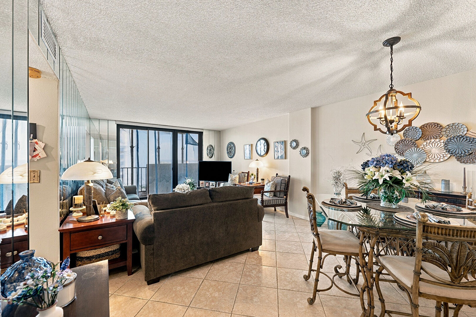 Foyer at 322 Buchanan Street, #809, Hollywood, FL 33019, listed by Rachael Osburn