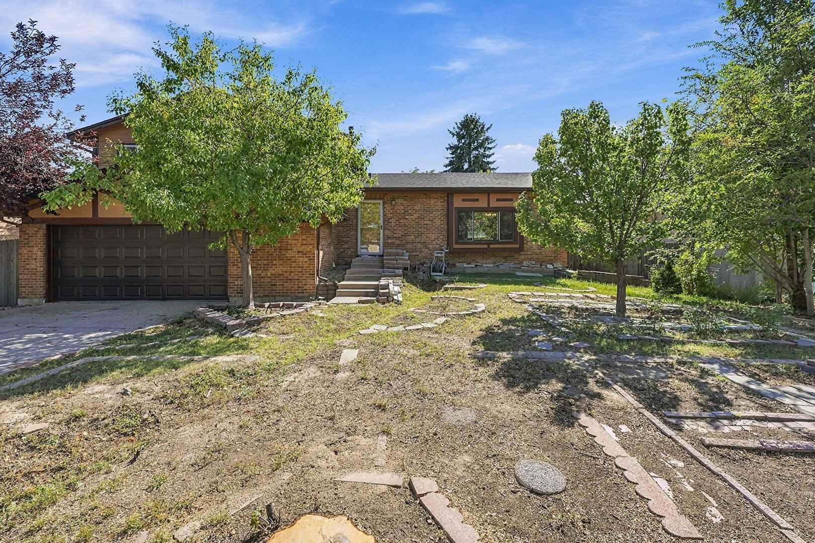 Front at 11052 East Ohio Avenue, Aurora, CO 80012, listed by Jessica Kuhn