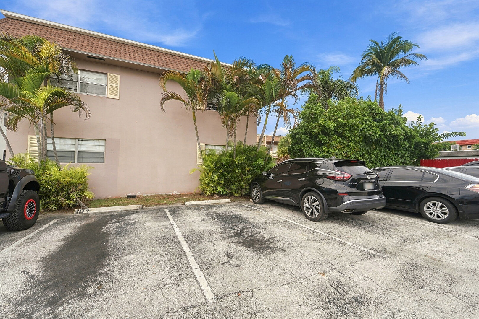 Parking at 241 Southeast 9th Avenue, Unit 101, Pompano Beach, FL 33060, listed by David Phelps