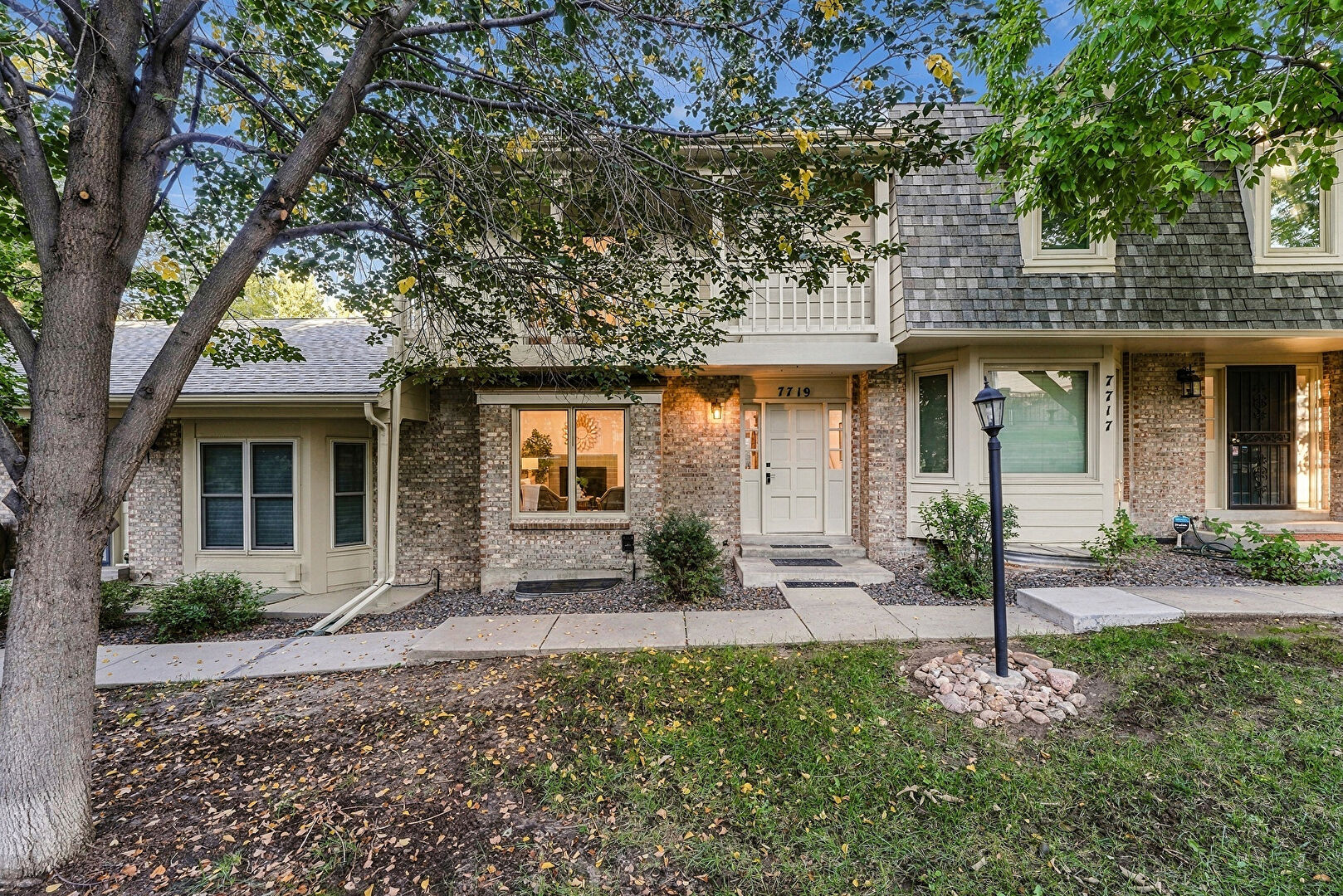 Front at 7719 South Cove Circle, Centennial, CO 80122, listed by Peter Pasque