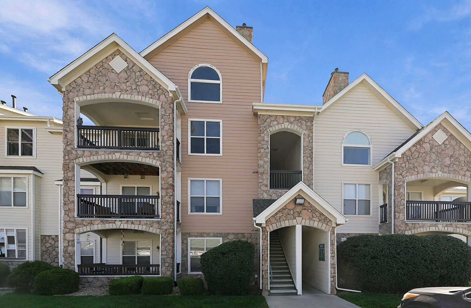 Front at 18930 East Warren Circle Unit D206, Aurora, CO 80013, listed by Taylor Haas