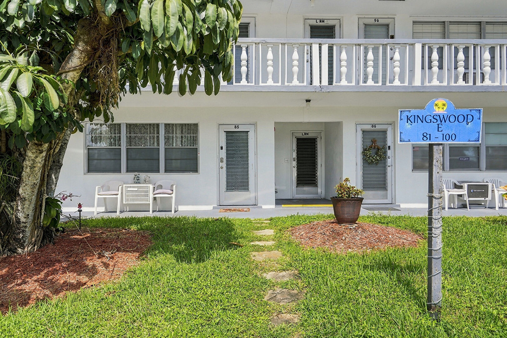 Front at 85 Kingswood East, West Palm Beach, FL 33417, listed by Joseph Bou