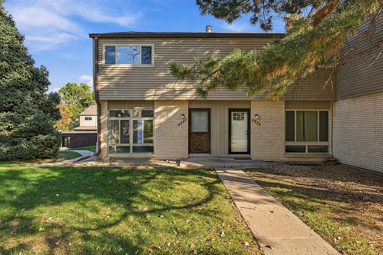 Front at 4271 W Ponds Circle, Littleton, CO 80123, listed by Taylor Haas