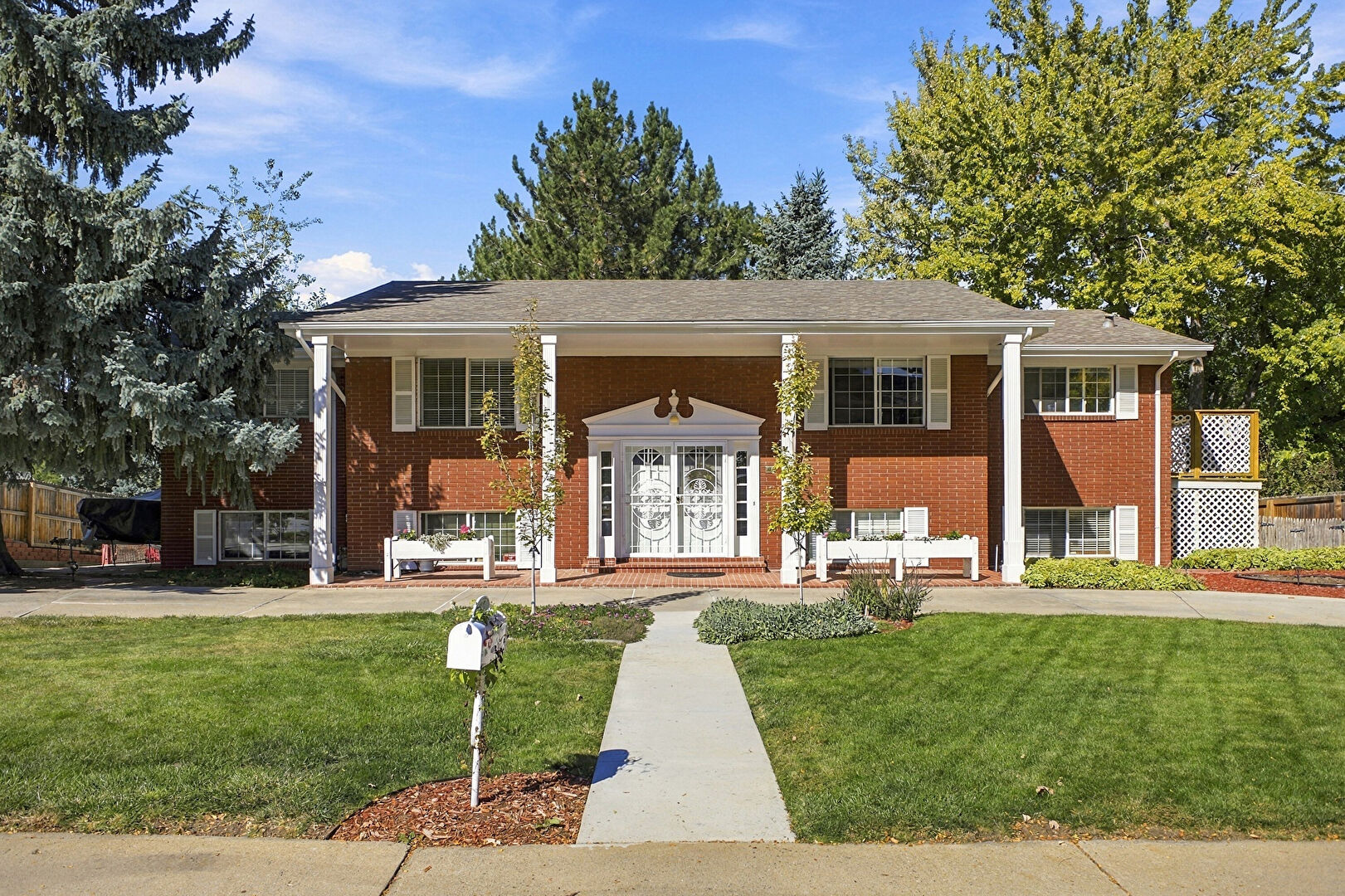 Front at 1845 Union Drive, Lakewood, CO 80215, listed by Julie Leins