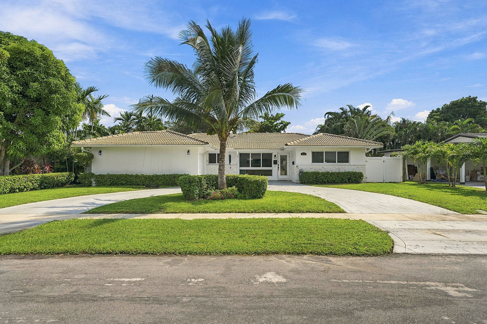 Front at 612 Northeast 24th Avenue, Pompano Beach, FL 33062, listed by Jordan Nitto