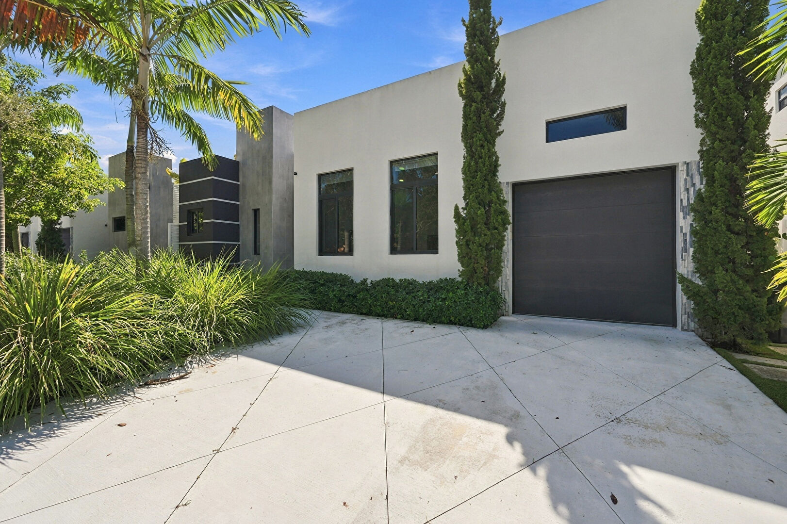 Front at 110 Northeast 16th Place, Fort Lauderdale, FL 33305, listed by Kenny Silverman