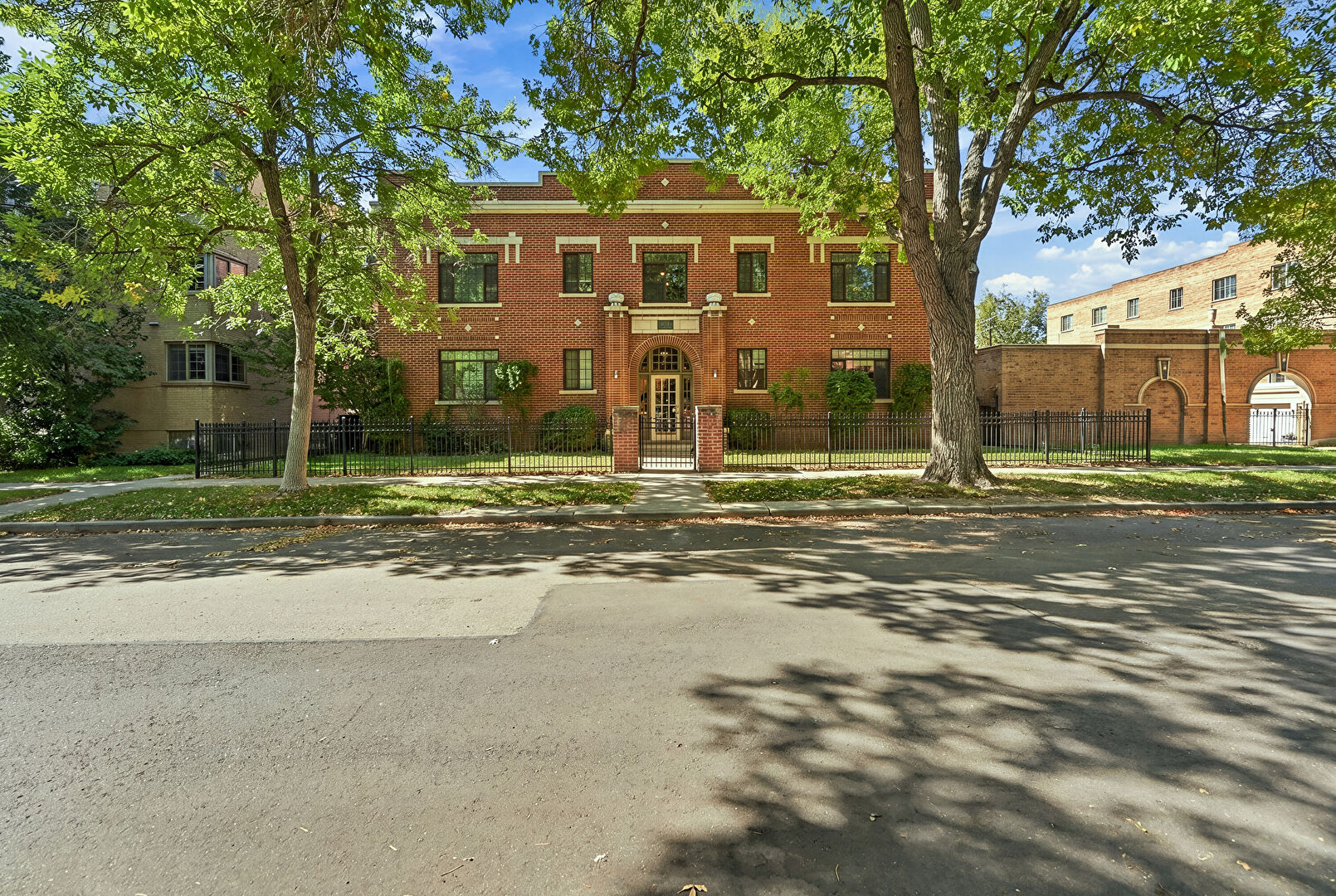 Front at 945 N Marion St, Denver, CO 80218, listed by Jennifer Steinert
