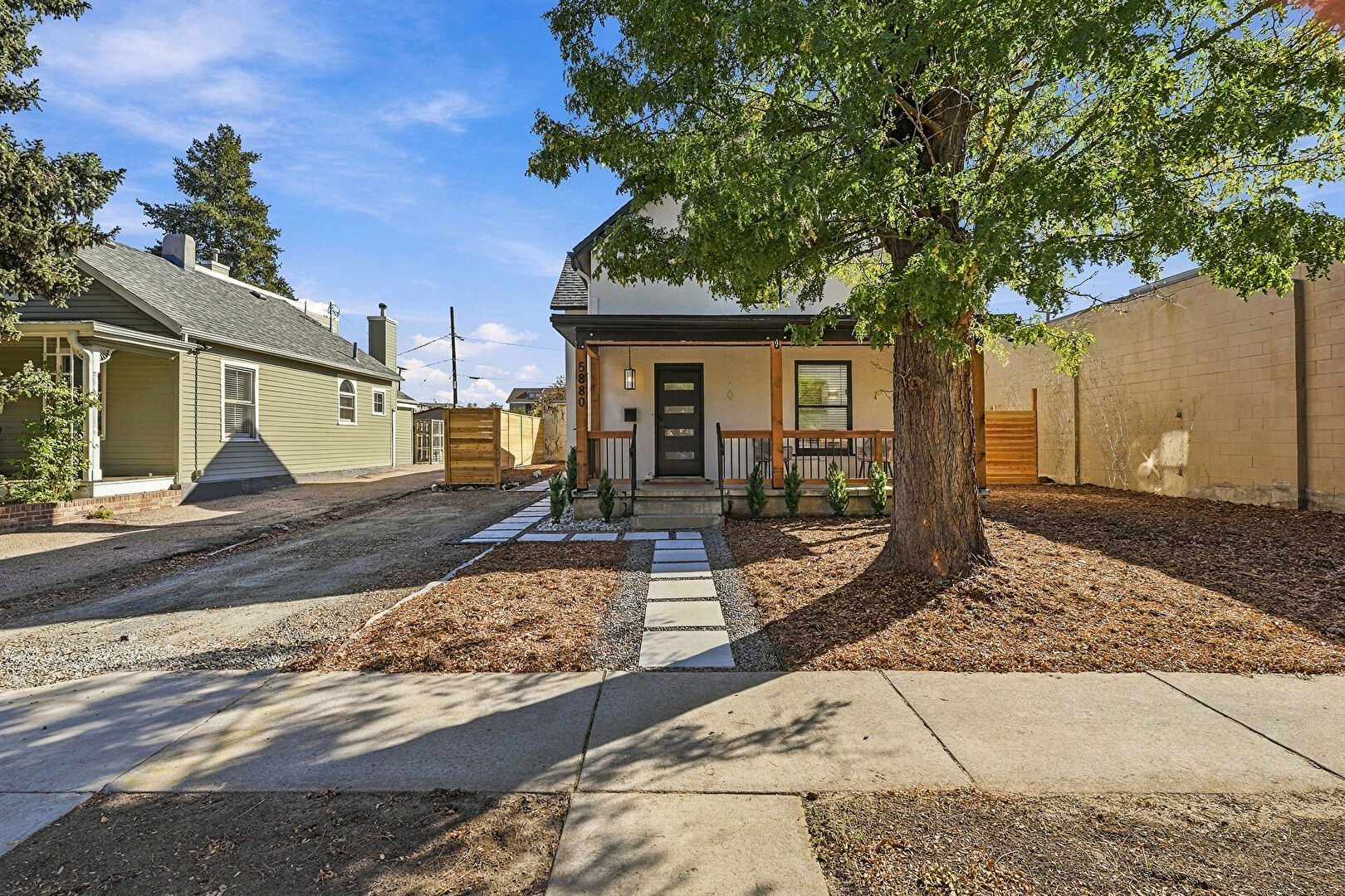 Front at 5880 S Curtice St, Littleton, CO 80120, listed by Amy Mcallaster