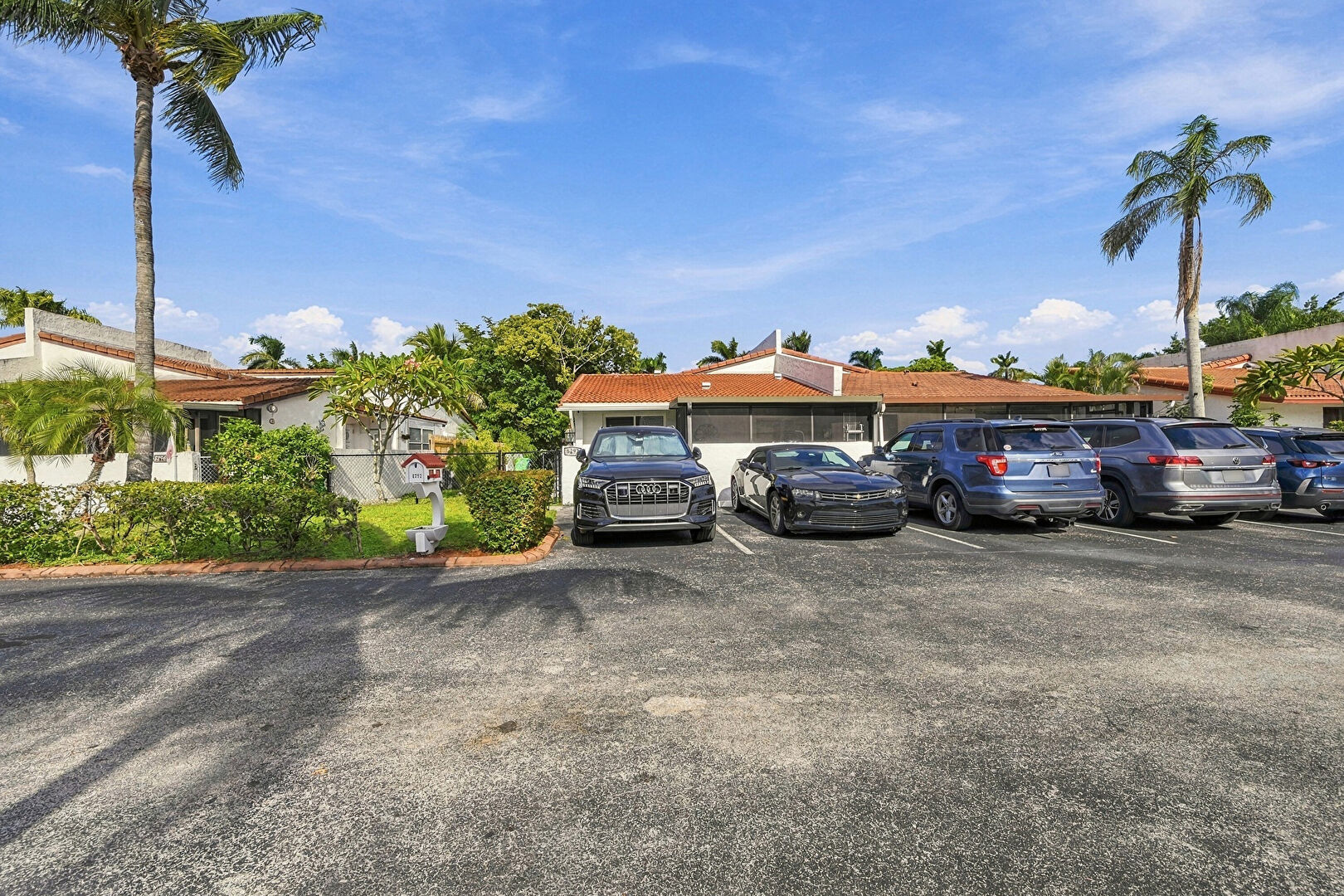 Parking at 8292 Northwest 36th Street, Sunrise, FL 33351, listed by Kay Thomas