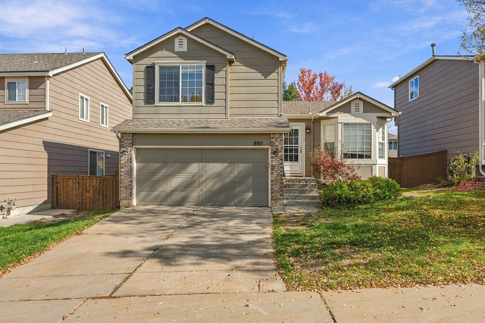 Front at 9871 Castle Ridge Circle, Highlands Ranch, CO 80129, listed by Jane Pearson