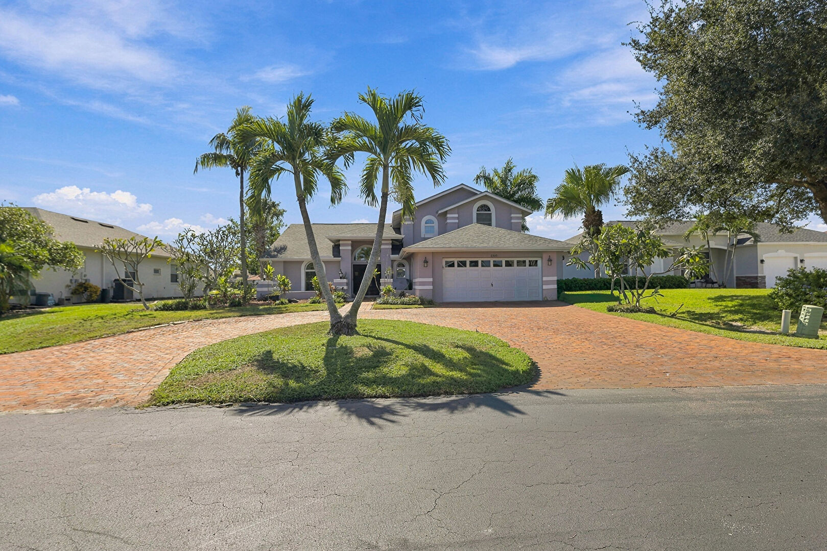 Front at 6550 Willow Lake Circle, Fort Myers, FL 33966, listed by Brett Ellis
