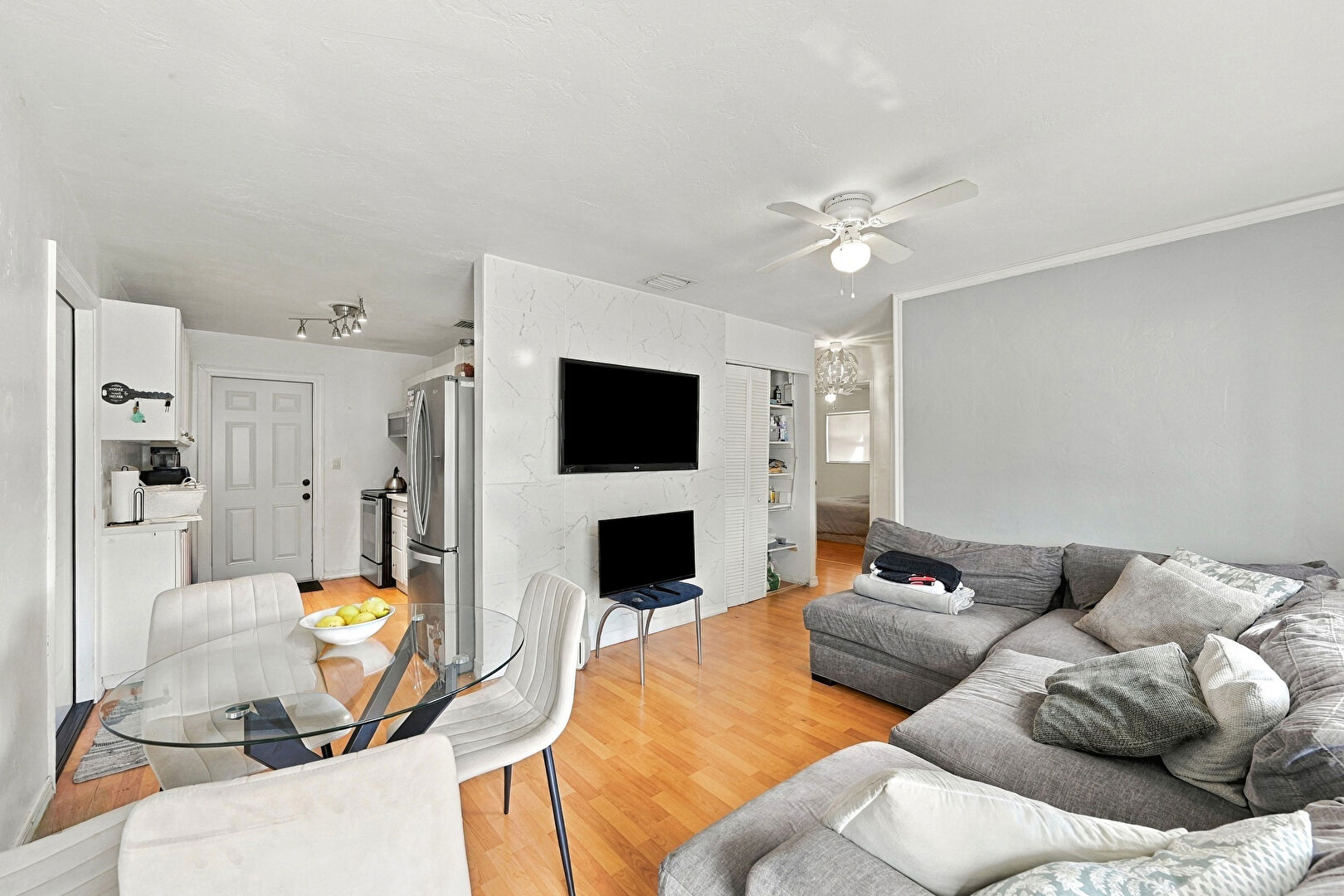 2848 Northeast 13th Avenue, Pompano Beach, FL 33064, listed by Chase williams