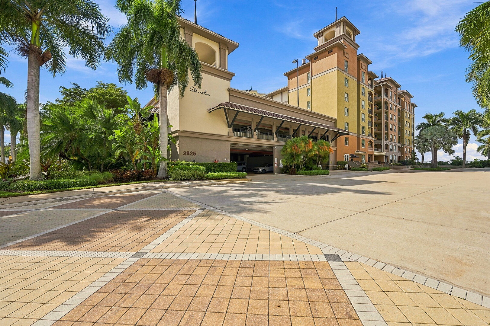 Out Buildings at 2825 Palm Beach Boulevard, 412, Fort Myers, FL 33916, listed by Mary Dickey