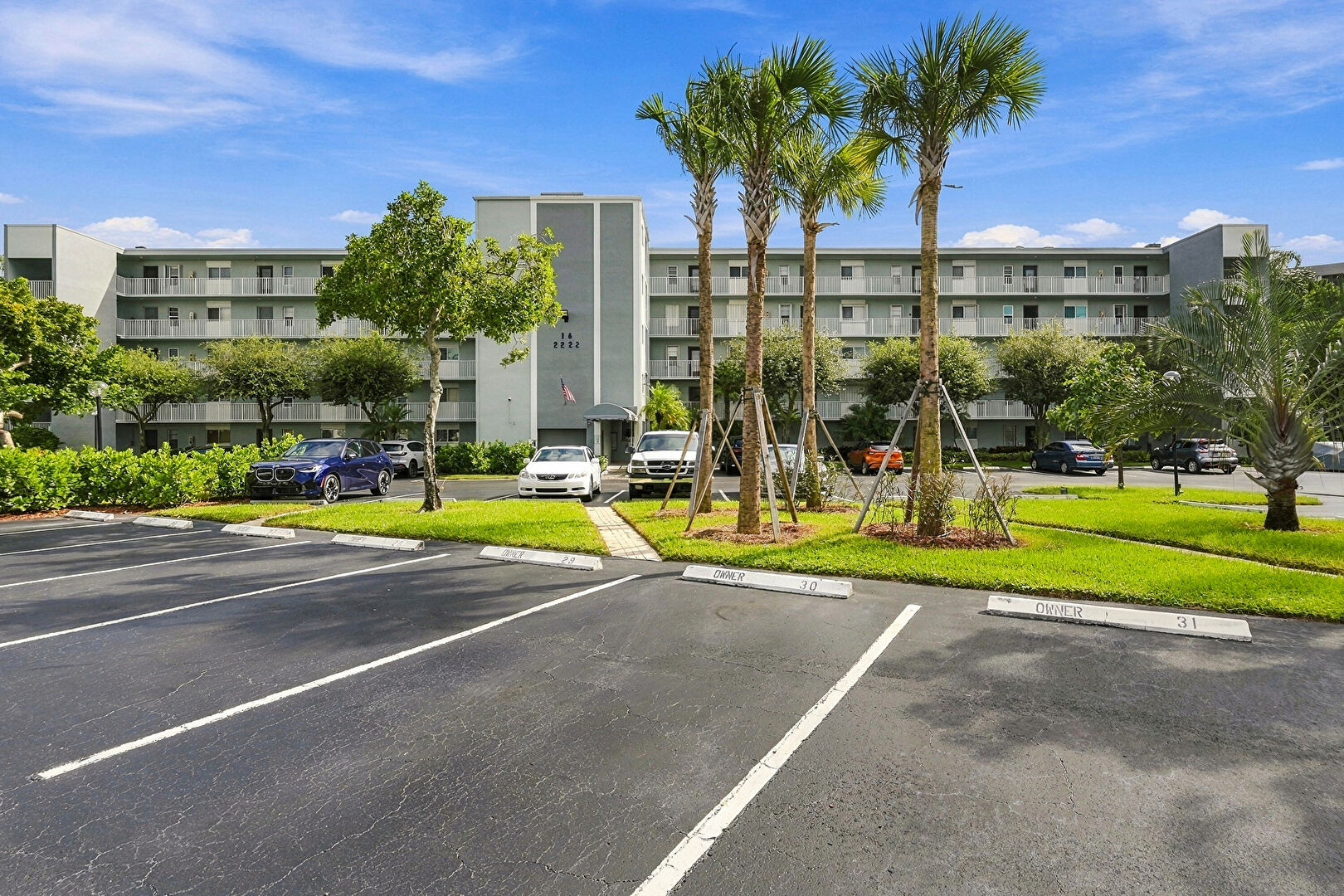 Parking at 2222 North Cypress Bend Drive, Pompano Beach, FL 33069, listed by Laura Sanders